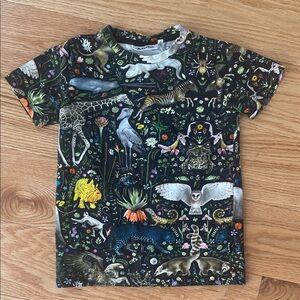 Molo Ralphie print  Short Sleeve Tee. Size 6